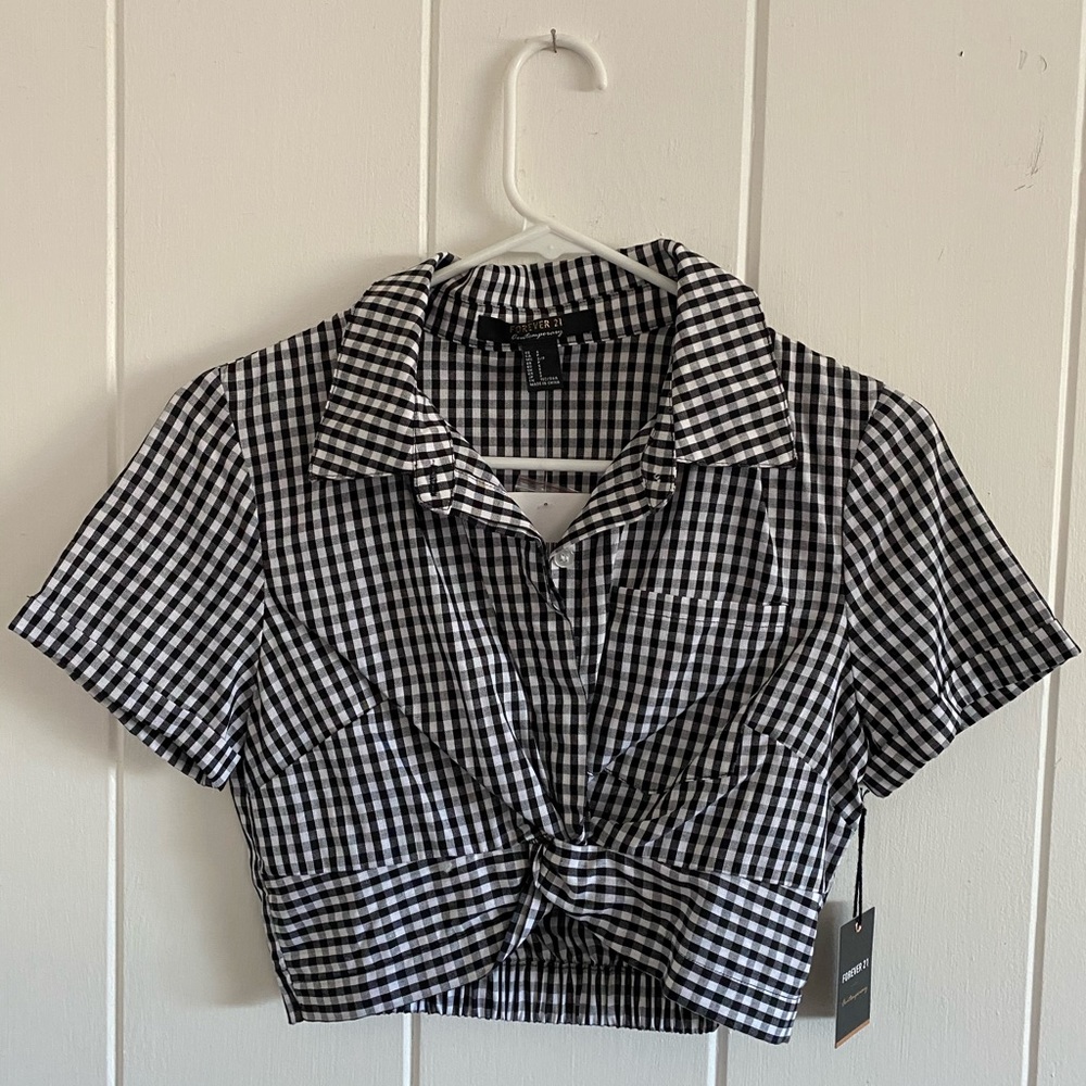 brand new with tags • forever21 checkered crop top